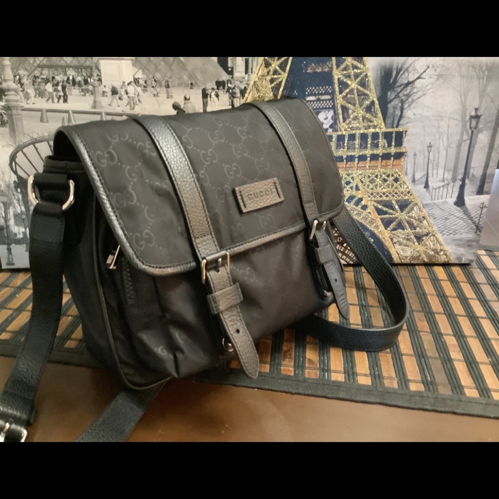100% Authentic Gucci Unsex GG Guccissima nylon messenger bag